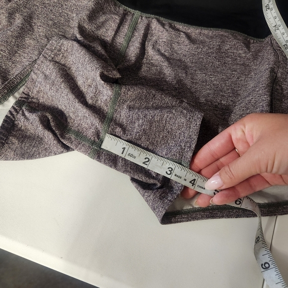 Lululemon Run Times Shorts II Gray Heathered Size 10 - Picture 7 of 7
